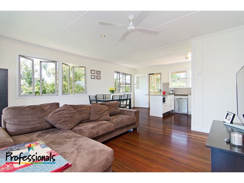 314 Kitchener Road, Stafford Heights QLD 4053