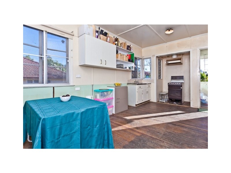 24 Barber Street, Keperra QLD 4054