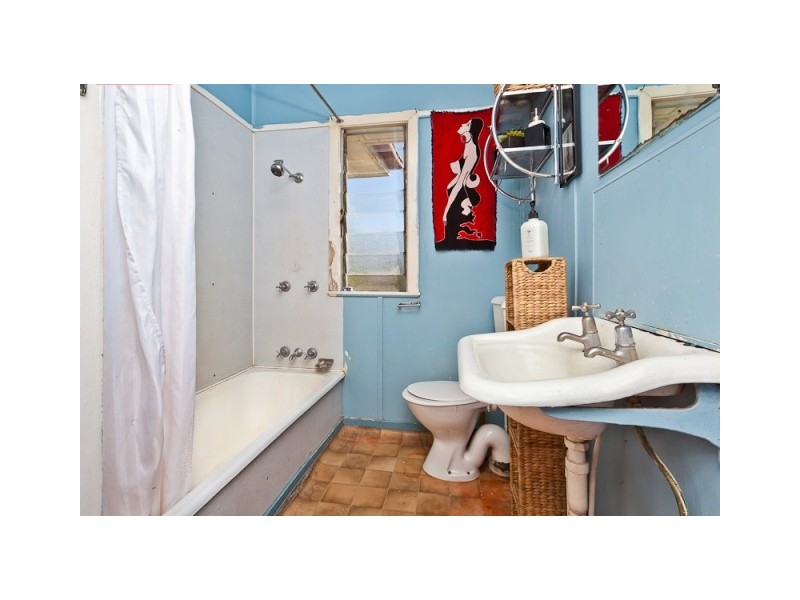 24 Barber Street, Keperra QLD 4054