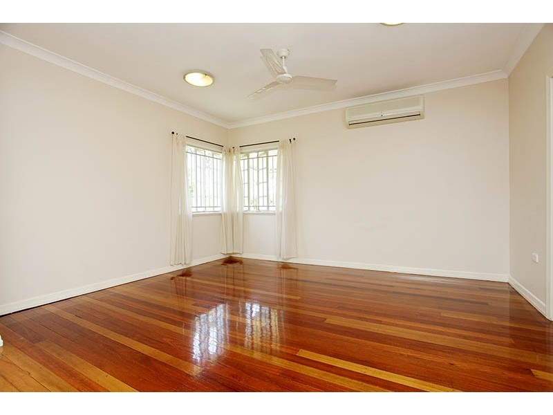 27 Byth Street, Stafford QLD 4053