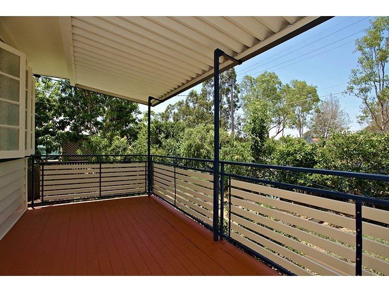 27 Byth Street, Stafford QLD 4053