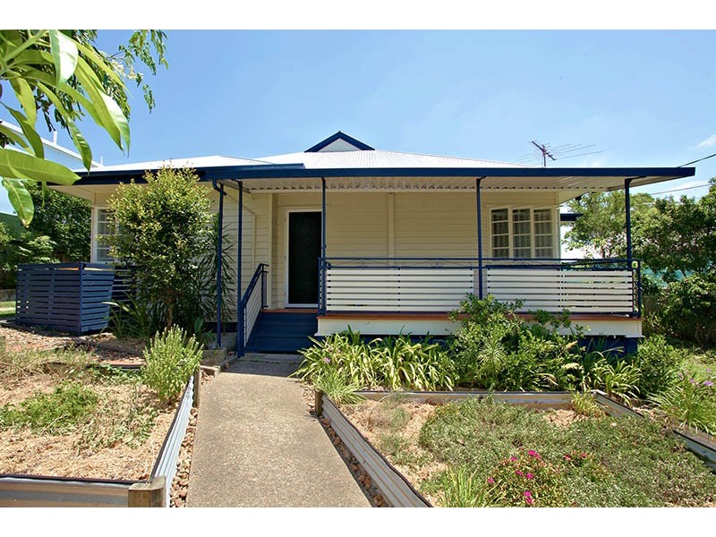 27 Byth Street, Stafford QLD 4053