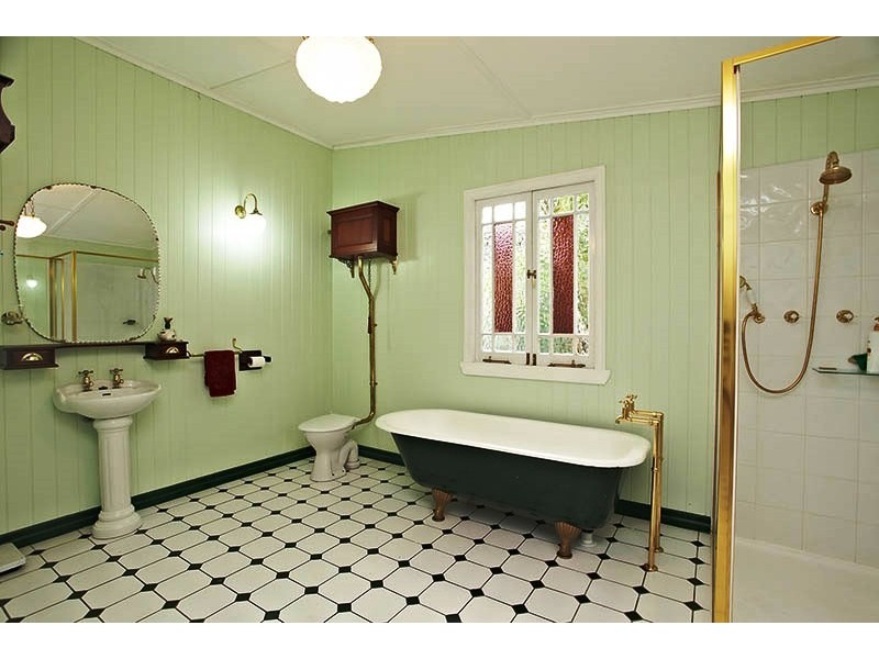 32 Grange Road, Grange QLD 4051