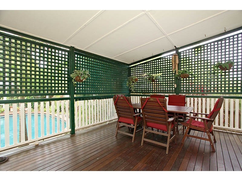 32 Grange Road, Grange QLD 4051