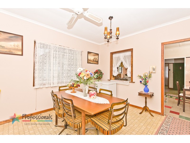 18 Dunedoo Street, Stafford QLD 4053