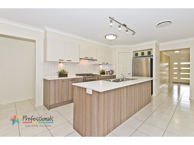 13 Rolland Parade, Warner QLD 4500