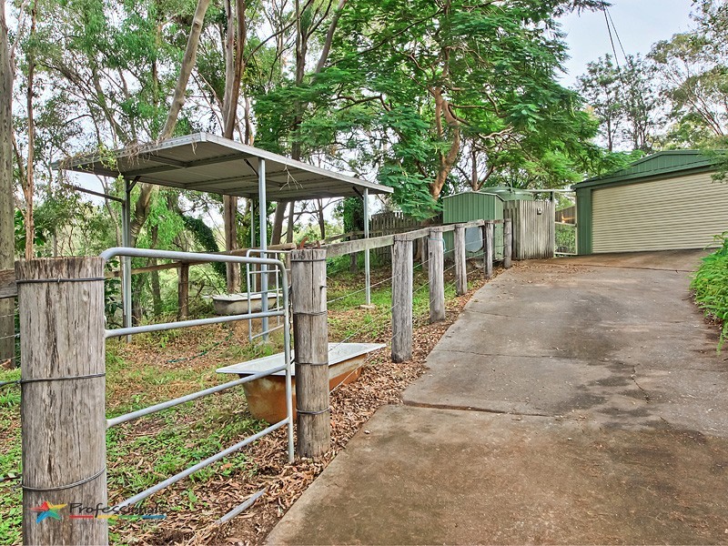 221 McLean Road South, Camp Mountain QLD 4520