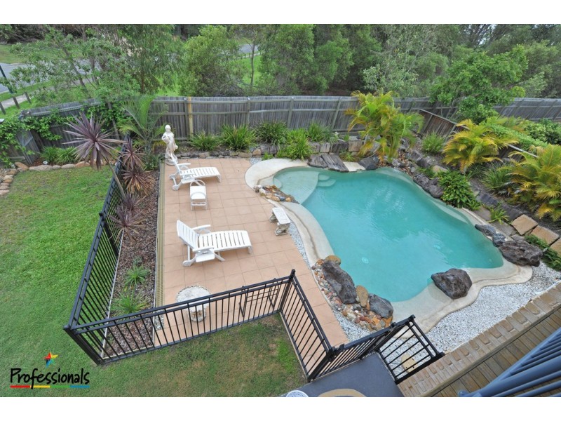 1 Lowai Court, Albany Creek QLD 4035