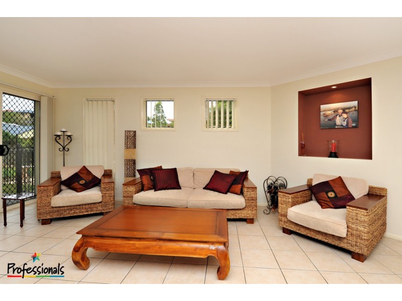 1 Lowai Court, Albany Creek QLD 4035