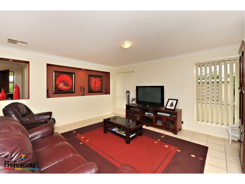 1 Lowai Court, Albany Creek QLD 4035