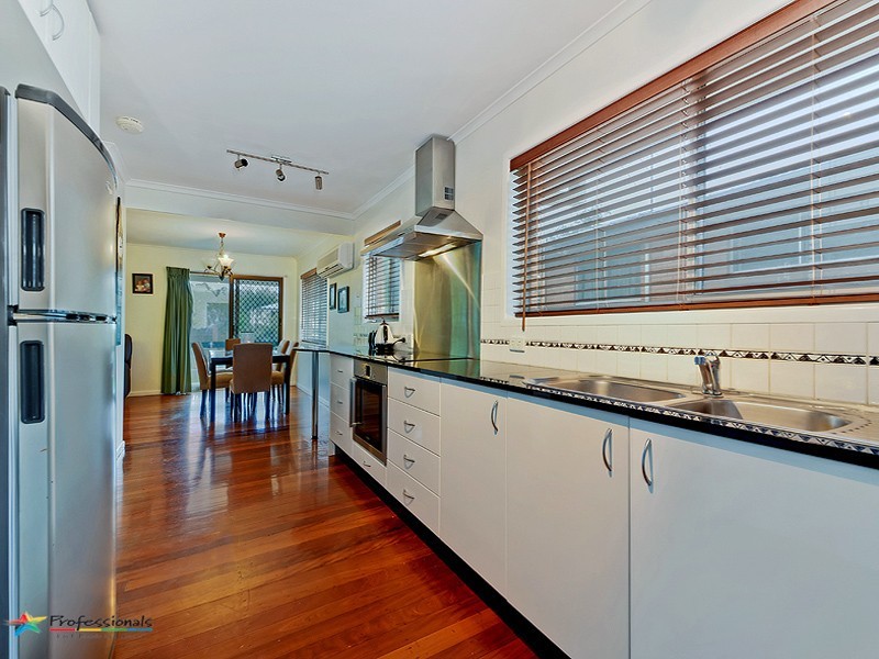 23 Nurom Avenue, Ferny Hills QLD 4055