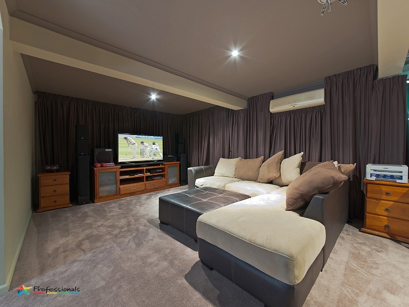 10 Santa Cruz Street, Bray Park QLD 4500