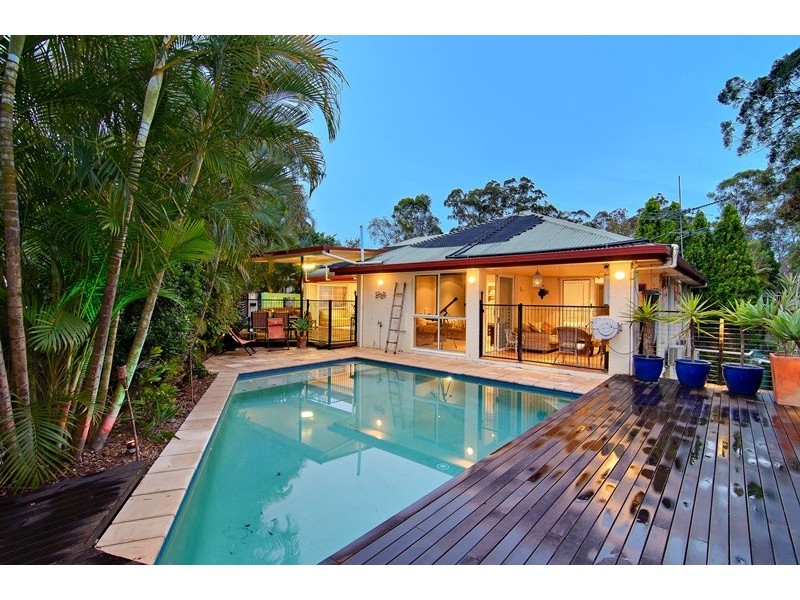 10 Amanda Place, Bridgeman Downs QLD 4035