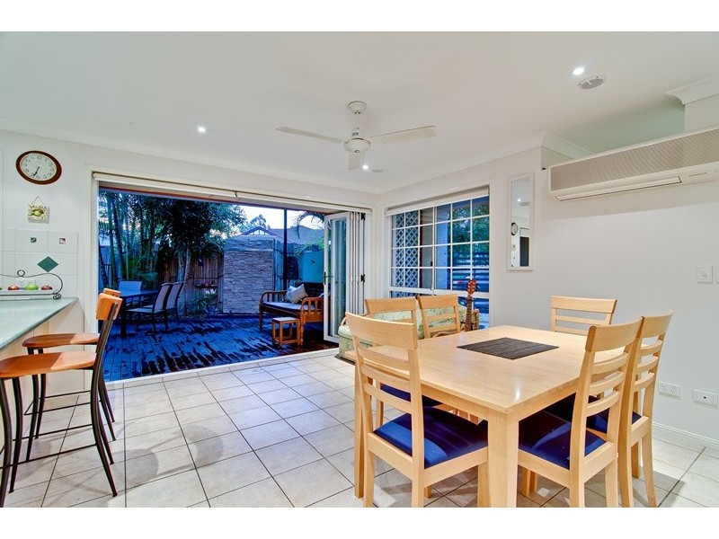 10 Amanda Place, Bridgeman Downs QLD 4035
