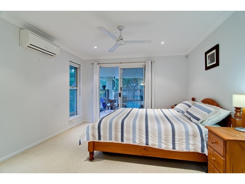 10 Amanda Place, Bridgeman Downs QLD 4035