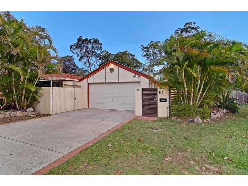 10 Amanda Place, Bridgeman Downs QLD 4035