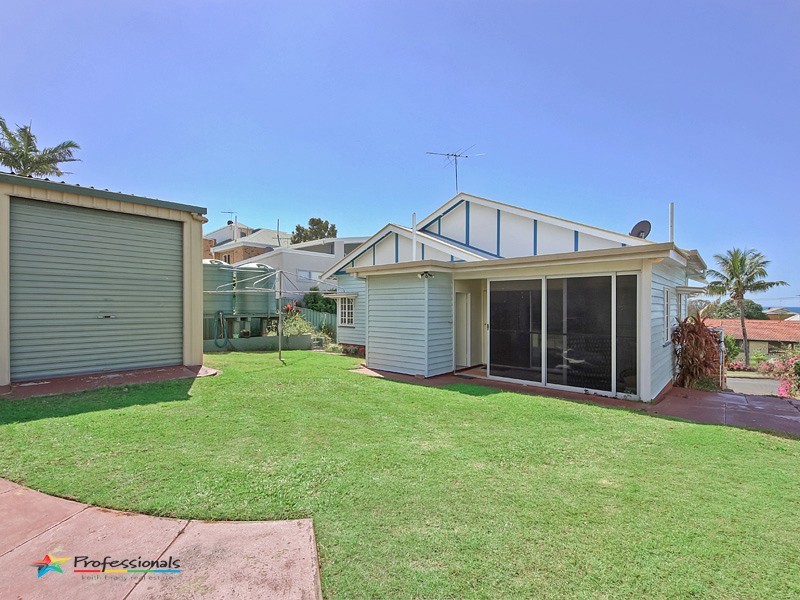110 Akonna Street, Wynnum QLD 4178