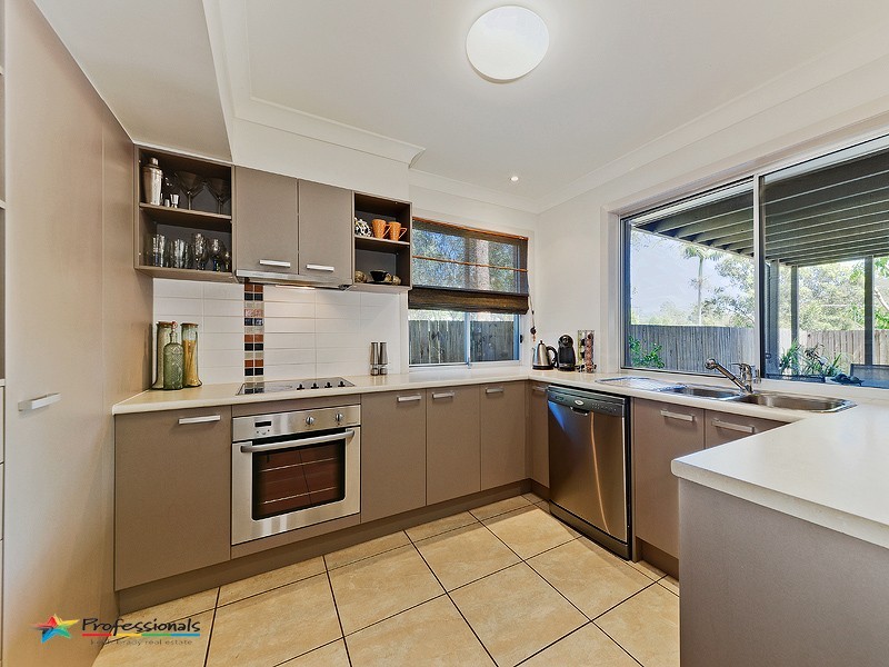 220 Patricks Road, Ferny Hills QLD 4055