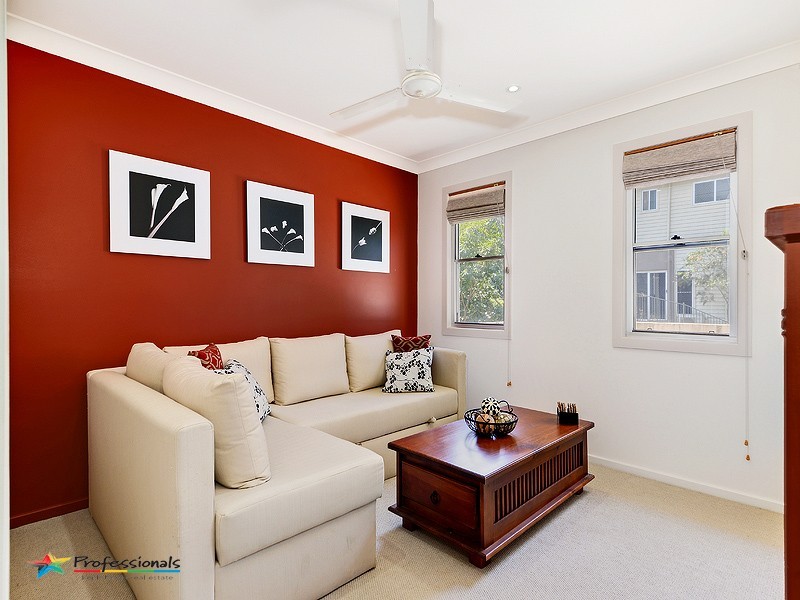 220 Patricks Road, Ferny Hills QLD 4055