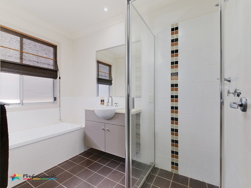 220 Patricks Road, Ferny Hills QLD 4055