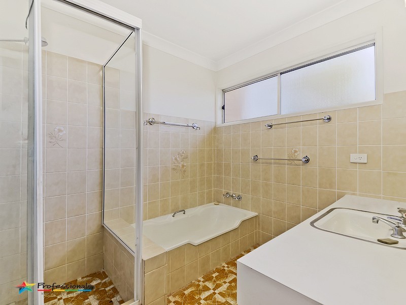 2 Dargie Street, Everton Park QLD 4053