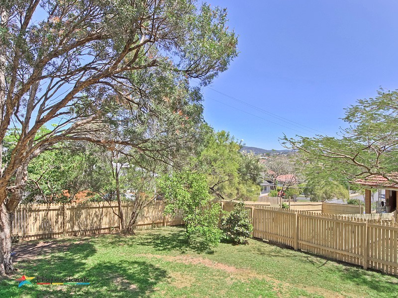 2 Dargie Street, Everton Park QLD 4053