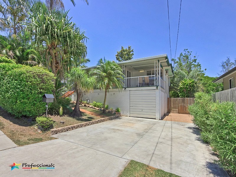 322 Kitchener Road, Stafford Heights QLD 4053