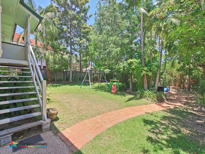 322 Kitchener Road, Stafford Heights QLD 4053