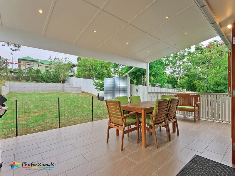 15 Railway Parade, Mitchelton QLD 4053