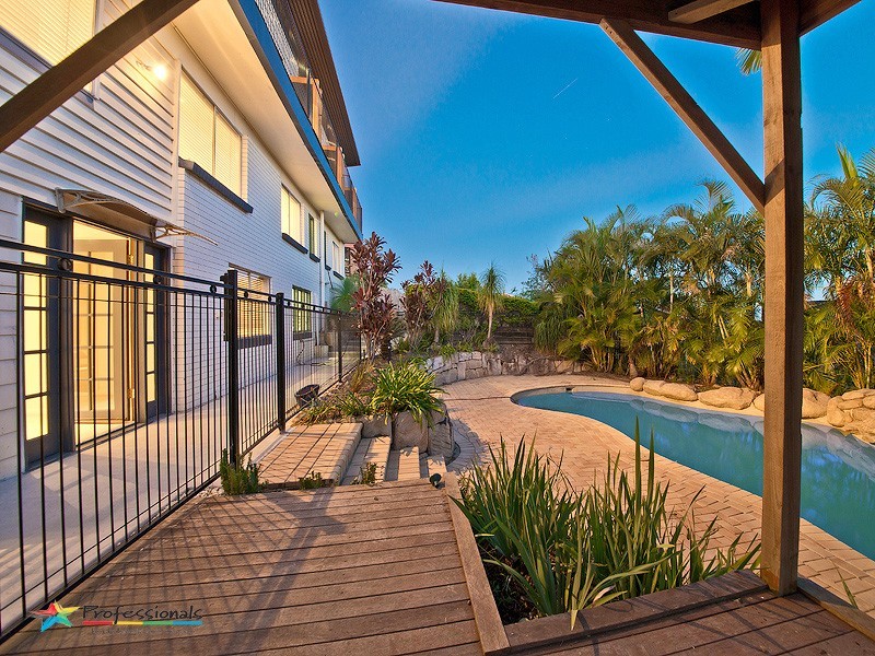 14 Dargie Street, Everton Park QLD 4053