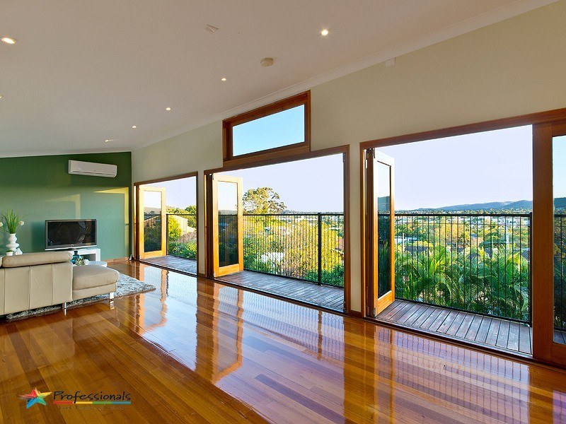 14 Dargie Street, Everton Park QLD 4053