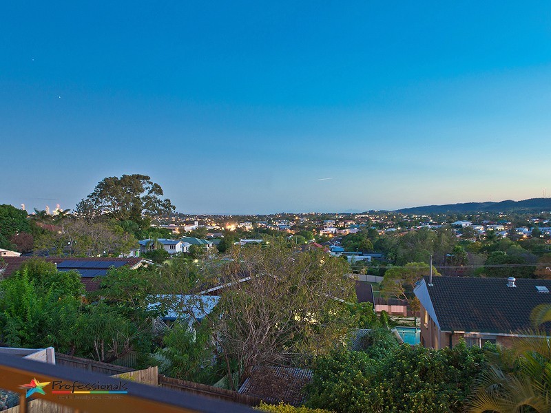 14 Dargie Street, Everton Park QLD 4053