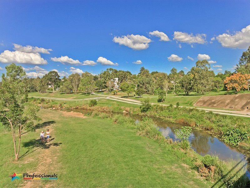 140 Thistle Street, Gordon Park QLD 4031