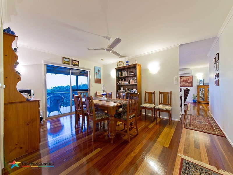 60 Cobbity Crescent, Arana Hills QLD 4054