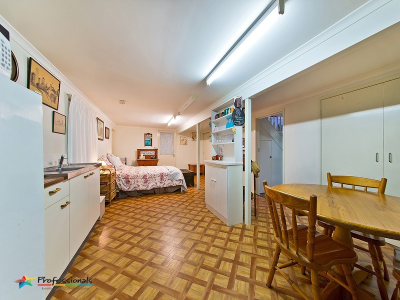 60 Cobbity Crescent, Arana Hills QLD 4054