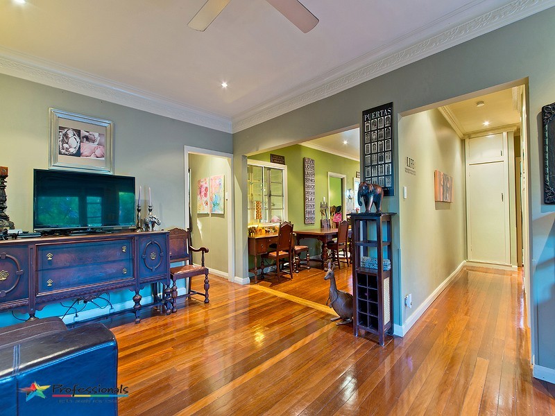 74 Cutbush Road, Everton Park QLD 4053