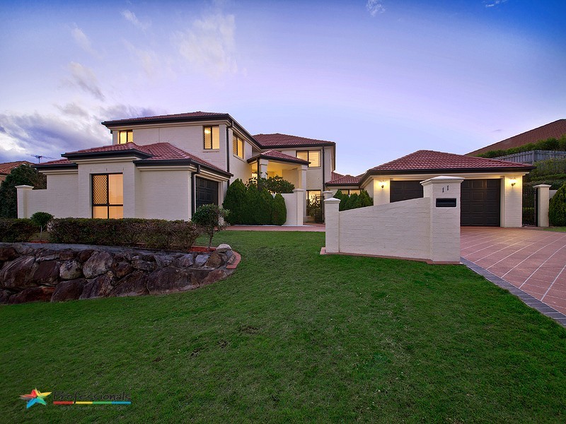11 Van Dyke Crescent, Mcdowall QLD 4053