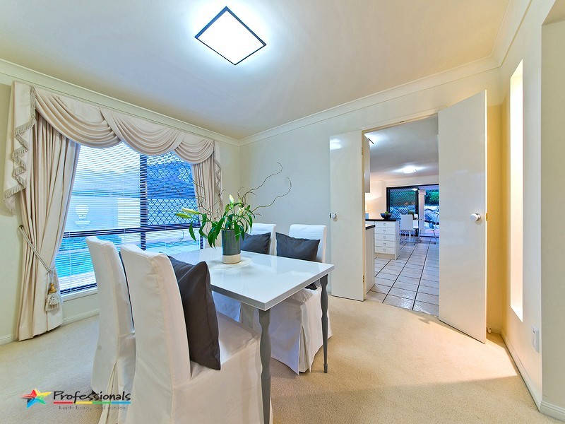 11 Van Dyke Crescent, Mcdowall QLD 4053
