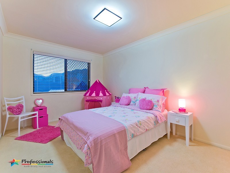 11 Van Dyke Crescent, Mcdowall QLD 4053