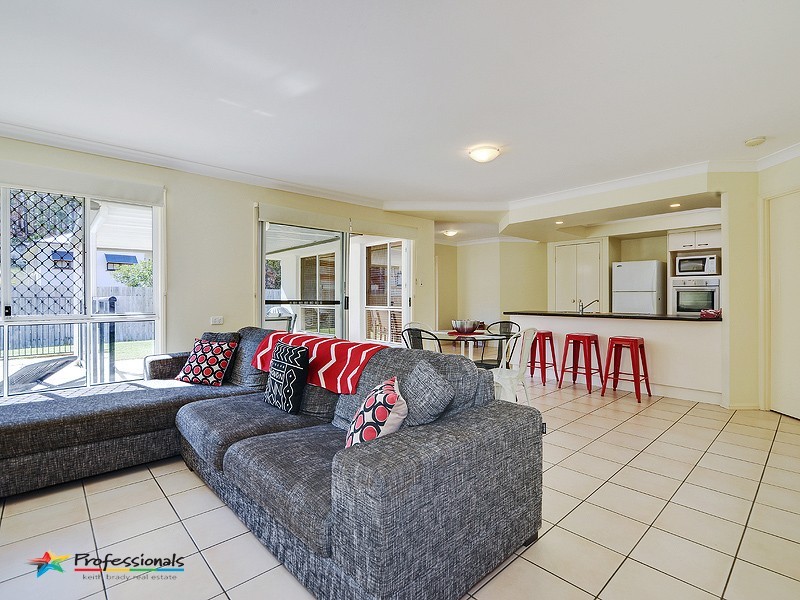 2 Coolgardie Court, Arana Hills QLD 4054