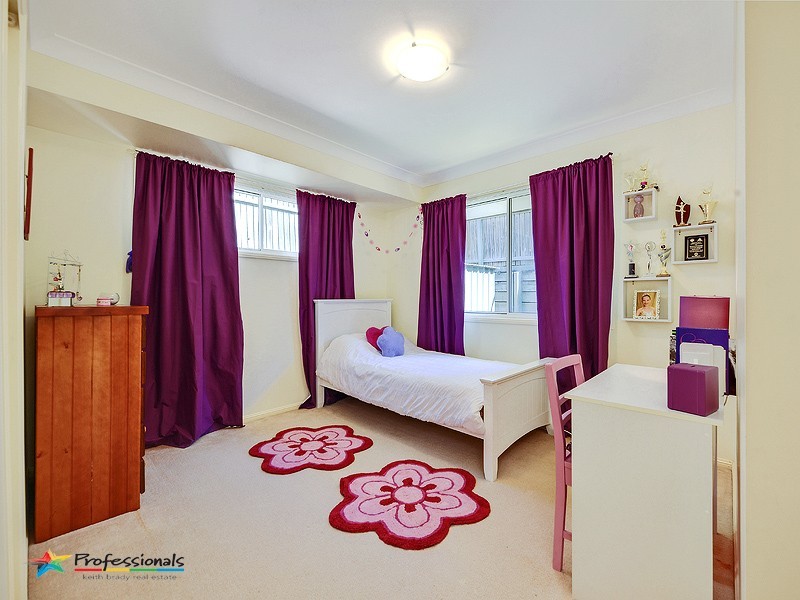 2 Coolgardie Court, Arana Hills QLD 4054