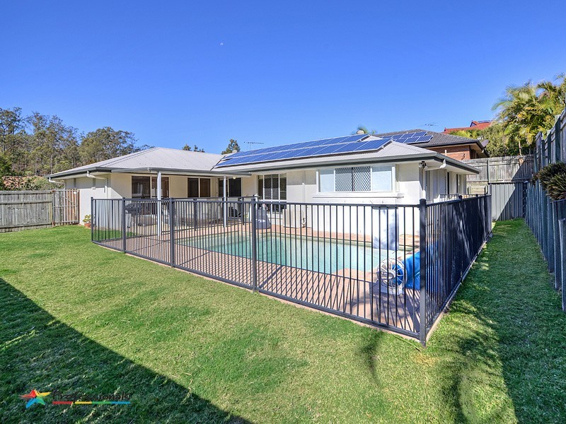 2 Coolgardie Court, Arana Hills QLD 4054