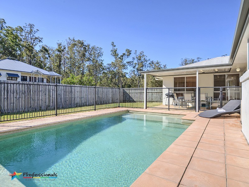 2 Coolgardie Court, Arana Hills QLD 4054