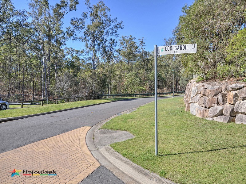 2 Coolgardie Court, Arana Hills QLD 4054