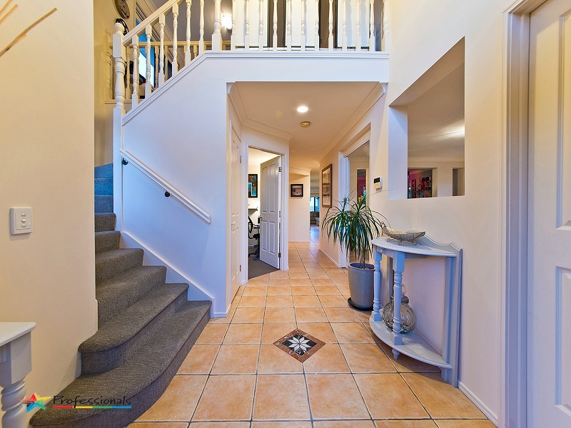 76 Minnelli Place, Mcdowall QLD 4053