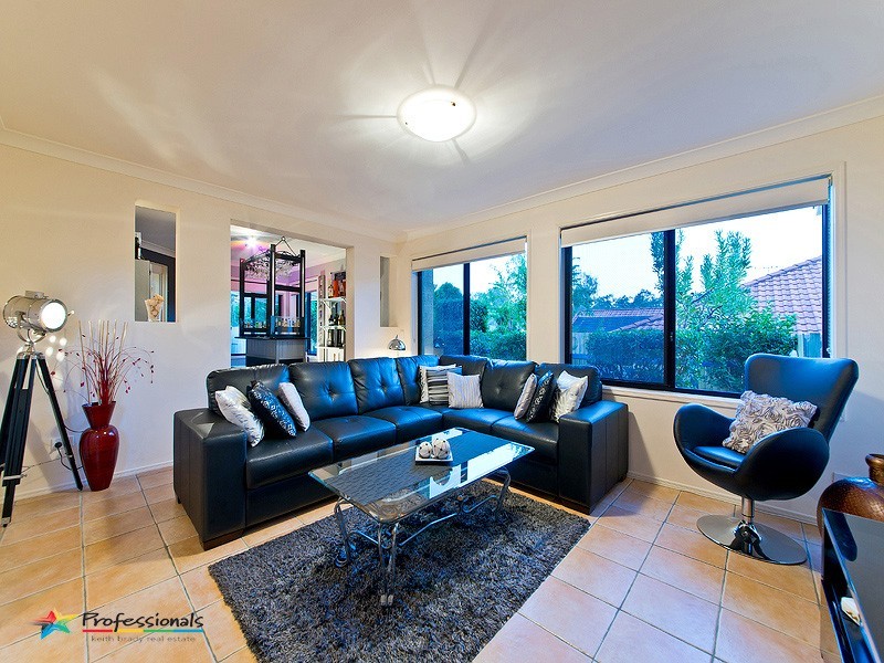 76 Minnelli Place, Mcdowall QLD 4053
