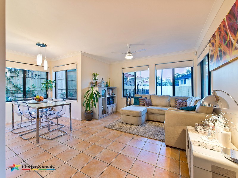 76 Minnelli Place, Mcdowall QLD 4053