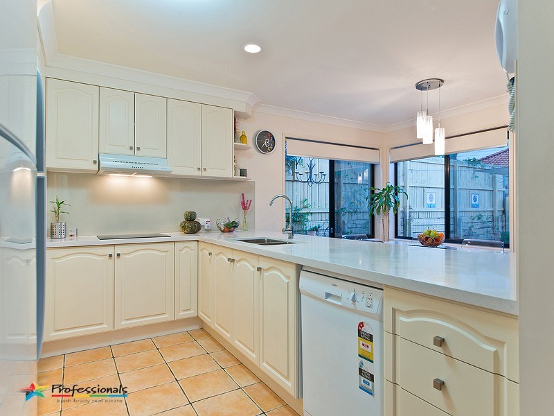 76 Minnelli Place, Mcdowall QLD 4053