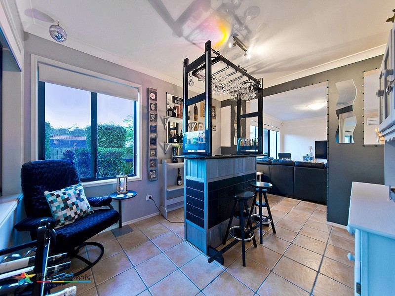 76 Minnelli Place, Mcdowall QLD 4053