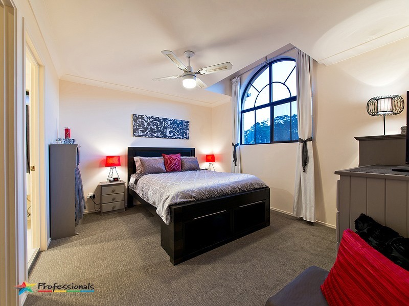 76 Minnelli Place, Mcdowall QLD 4053